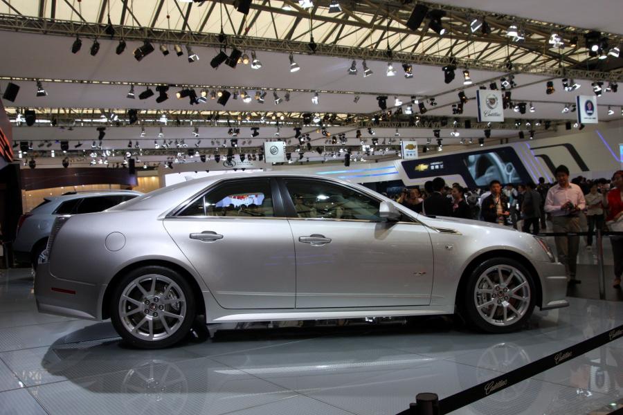 Cadillac CTS-V Coupe 2010 года  (фото 89 из 315)
